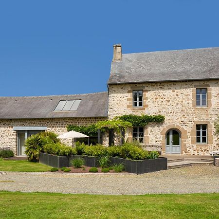 Manoir De La Nogrie - Chambre De Charme Avec Acces Privatif - Piscine Chauffee Sur Domaine 5 Etoiles Val-d'Ize Eksteriør bilde